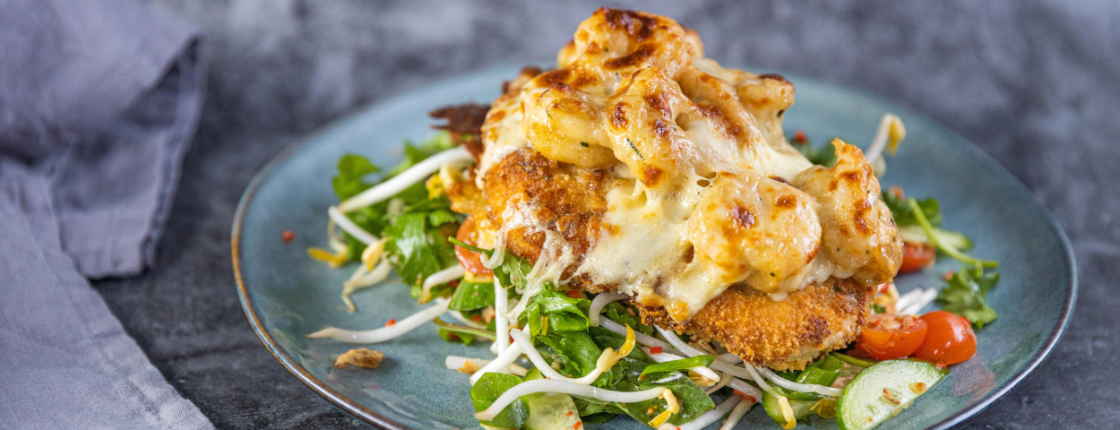 Green Curry Chicken and Prawn Parma